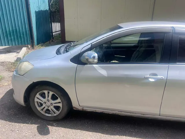 Автомобиль марки TOYOTA модель BELTA 2010 г.в. номер кузова KSP92E1028892