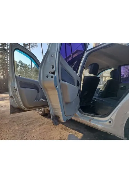 Автомобиль марки RENAULT модель Logan 2006 г.в. VIN-номер X7LLSRAGH6H015881