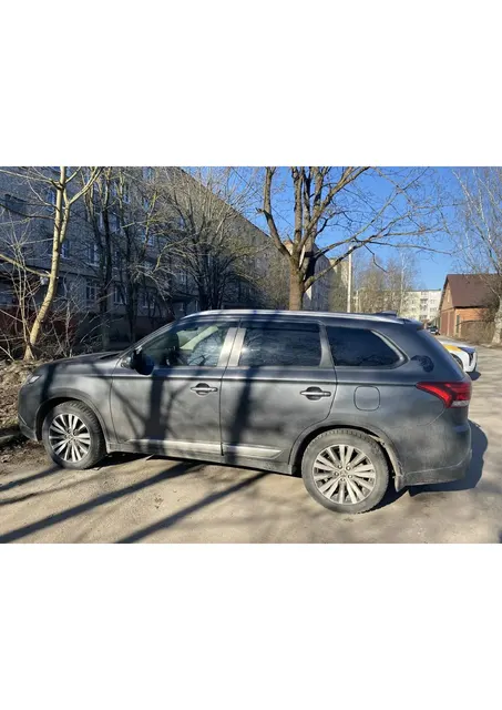 Автомобиль марки MITSUBISHI модель Outlander, год выпуска 2020, VIN-номер: Z8TXTGF2WLM001644