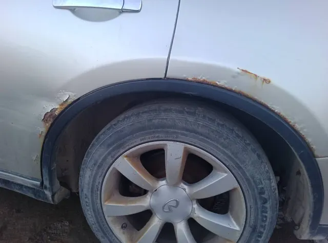 Автомобиль марки INFINITI модель FX35 2004 г.в. VIN-номер JNRAS08W74X219641