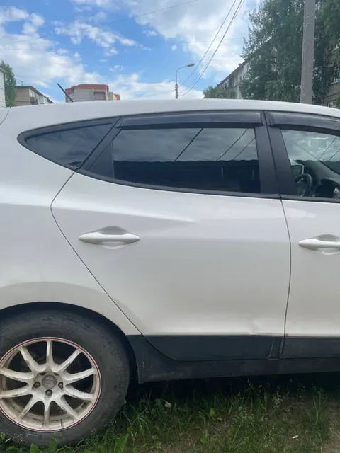 Легковой автомобиль марки: HYUNDAI, модель: ix35, год выпуска: 2012г., идентификационный номер (VIN): TMAJU81BBDJ370781