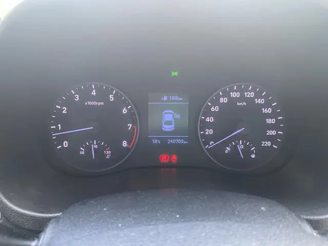 Автомобиль марки HYUNDAI модель Solaris 2017 г.в. VIN-номер Z94K241BAJR067521 Находится в залоге у ПАО «СОВКОМБАНК» ИНН 4401116480