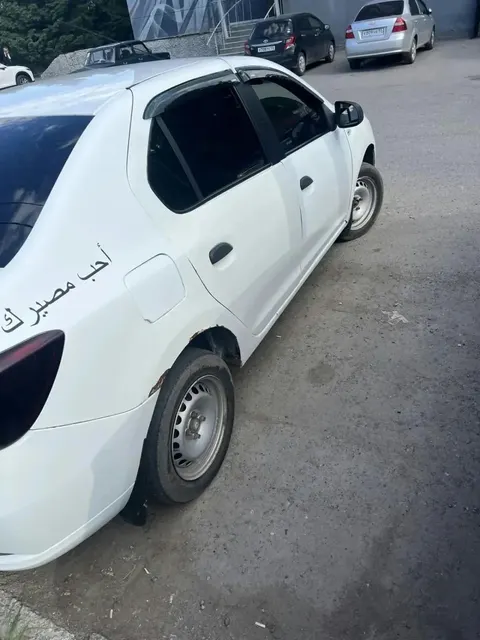 Автомобиль марки RENAULT LOGAN, 2017 г.в., VIN: X7L4SRAV458778811 (находится в залоге у ПАО Совкомбанк).