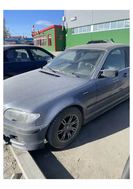 Автомобиль марки BMW модель 320IА 2003 г.в. VIN-номер X4XEV18453EE30916, находится в залоге ПАО "Совкомбанк"