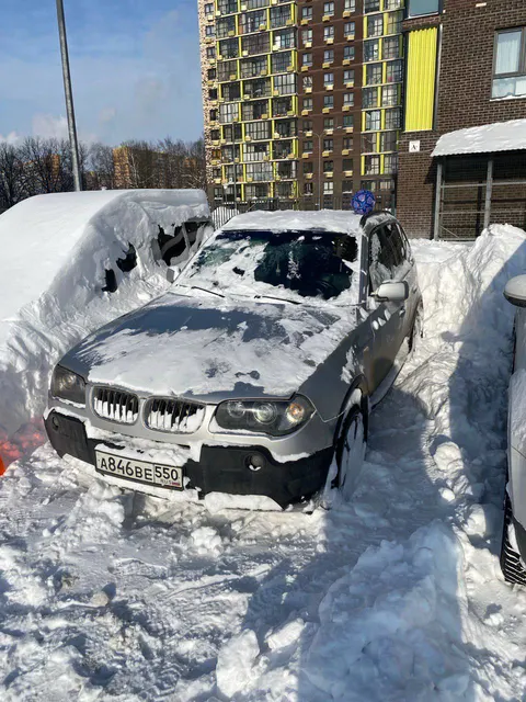 Автомобиль марки BMW модель X3 2005 г.в. VIN-номер WBXPA93445WD12699