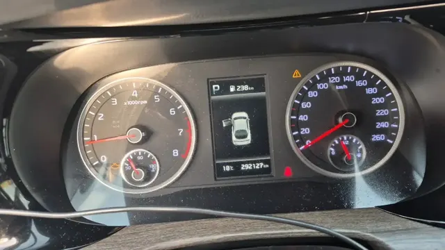 Автомобиль марки KIA модель K5 2021 г.в. VIN-номер XWEG3414BM0009205