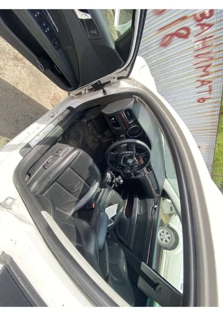 Автомобиль марки SKODA модель SUPERB 2013 г.в. VIN-номер TMBJH93TXD9054382