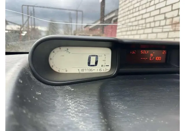 Автомобиль марки CITROEN C3 Picasso, 2012 года выпуска, (VIN): VF7SH8FP0CT512799