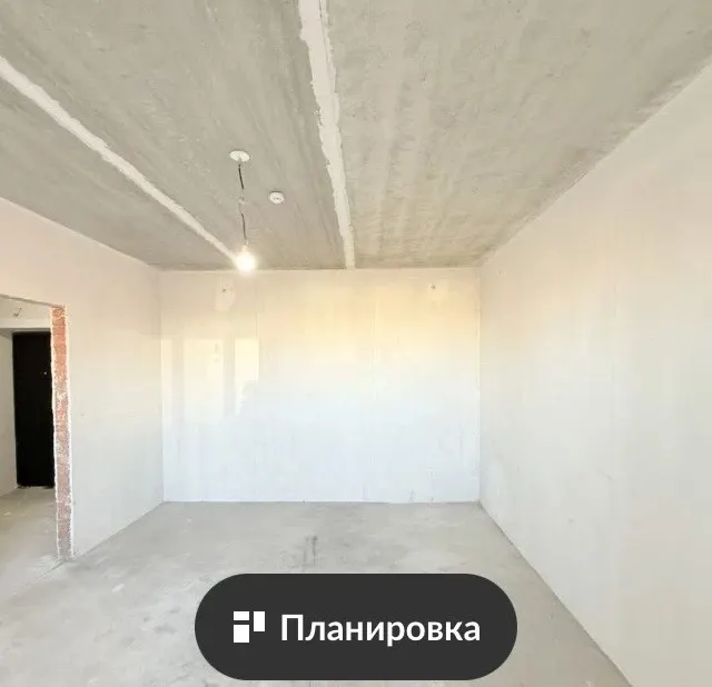 помещение (квартира), общей площадью: 35,4 кв. м., расположенное по адресу: Республика Башкортостан, г. Уфа, ул. Летчиков, д. 1/9, кв. 233 (этаж 14), кадастровый номер 02:55:051401:11281, имущество обременено залогом в пользу ПАО «Совкомбанк»