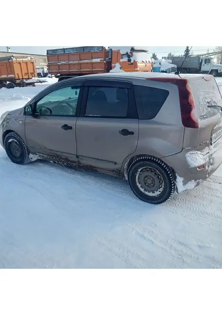 Автомобиль марки NISSAN, модели Note, выпуска 2010 года, идентификационный номер (VIN) SJNFAAE11U2085501