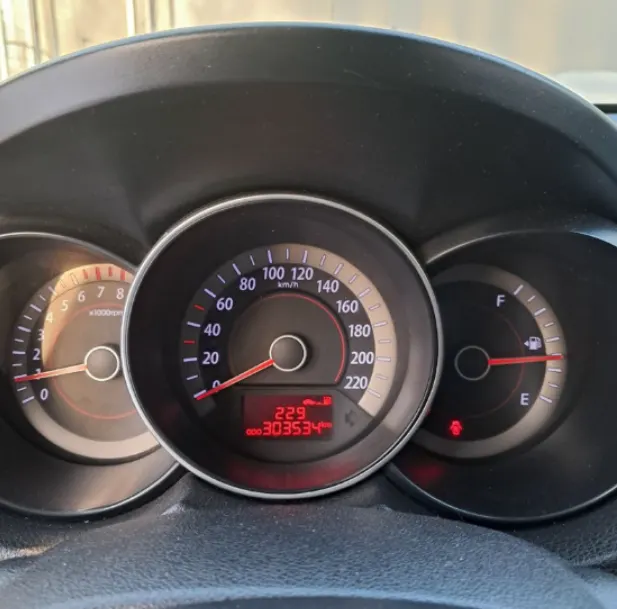 Автомобиль марки KIA модель Cerato 2010 г.в. VIN-номер KNAFU411AA5866938 является предметом залога ПАО "Совкомбанк"