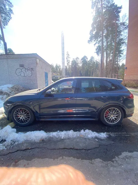 Автомобиль марки PORSCHE модель Cayenne gts