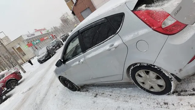 Автомобиль марки HYUNDAI Solaris 2015 г.в. VIN-номер Z94CU51DAFR136829