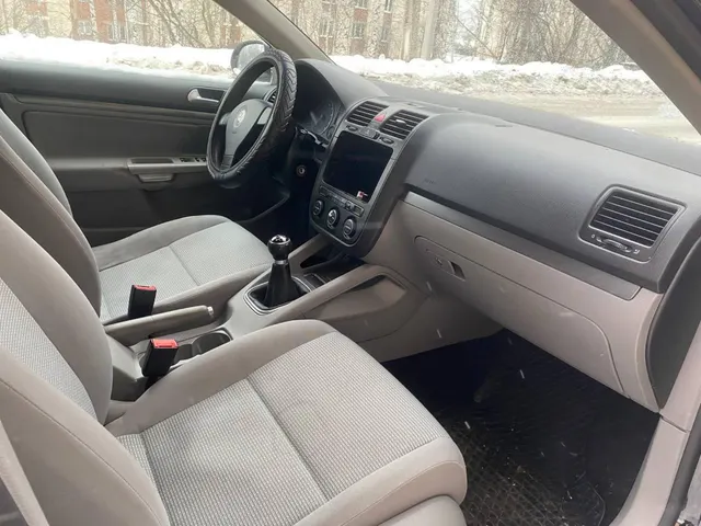Автомобиль марки VOLKSWAGEN модель getta 2006 г.в. VIN-номер WVWZZZ1KZ7M014418