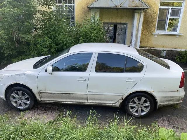 Автомобиль марки SKODA модель OCTAVIA 2011 г.в. VIN-номер XW8CK41ZXCK263976