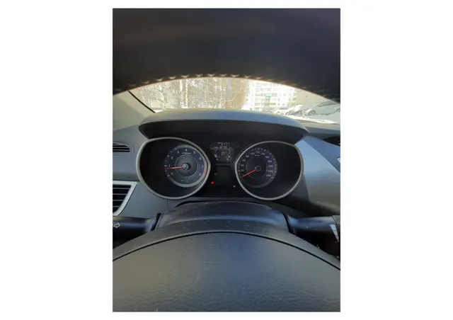 Автомобиль марки HYUNDAI Elantra, 2013 года выпуска, идентификационный номер (VIN) KMHDG41CBDU877994