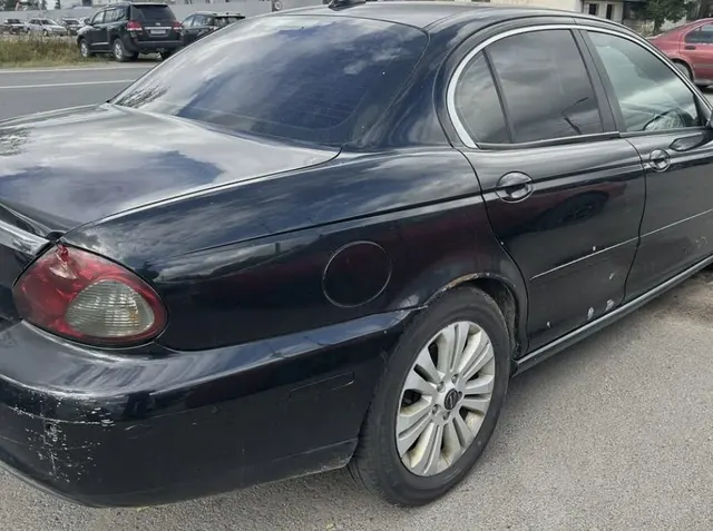 Легковой автомобиль марки: JAGUAR, модель: X-Type, год выпуска: 2009 г., кузов №: SAJAE51349BJ58923, идентификационный номер (VIN): SAJAE51349BJ58923