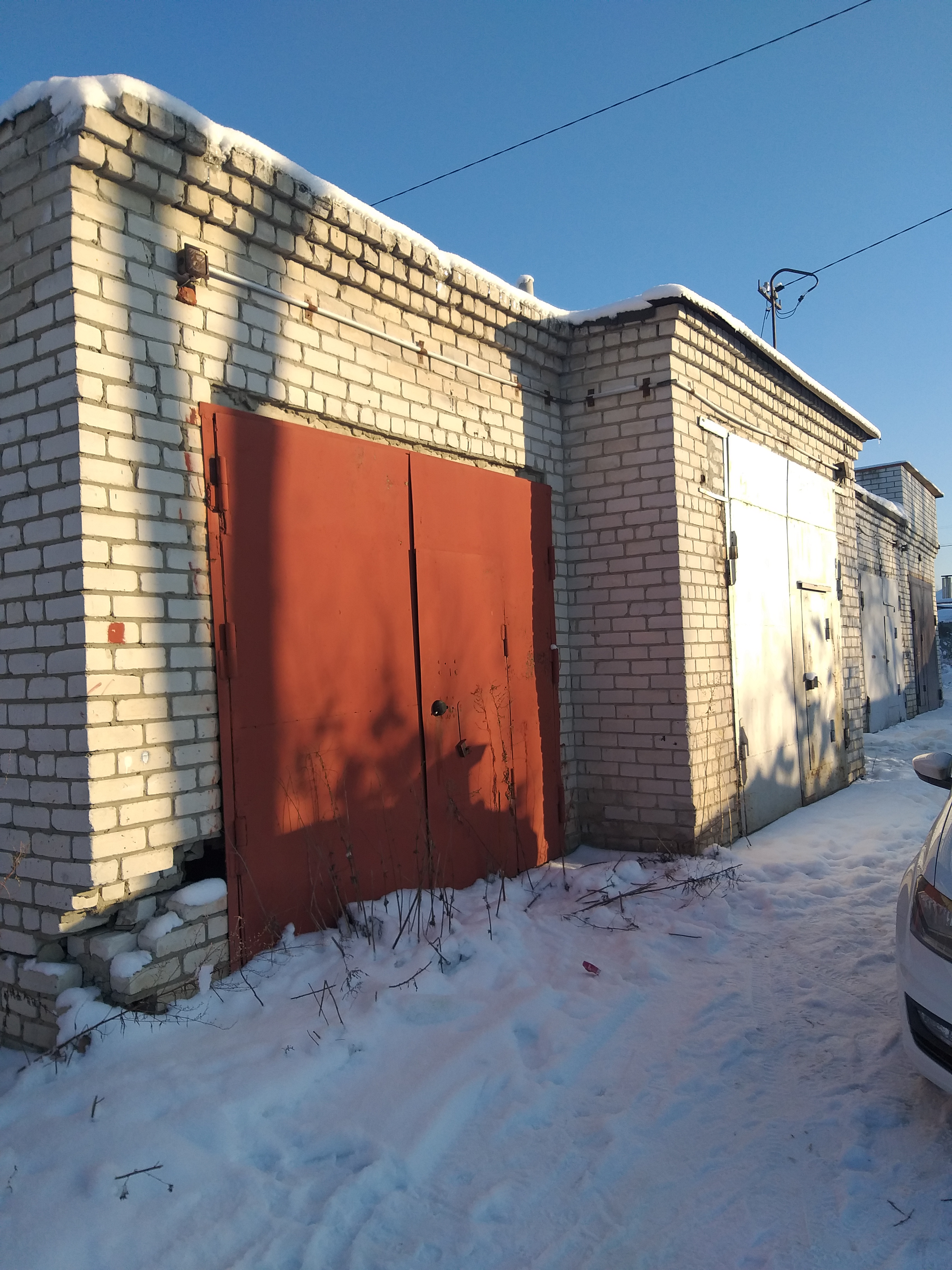земельный участок, РНФИ П11730002689, кадастровый номер: 73:24:010802:12, площадью 53 кв.м, адрес объекта: Ульяновская обл., г. Ульяновск, р-н Железнодорожный, пер. Диспетчерский, 29а, с расположенным на нем объектом недвижимого имущества: бокс автомобильный, П12160009560, кадастровый номер: 73:24:010802:72, площадью 25 кв.м, адрес объекта: Российская Федерация, Ульяновская область, г. Ульяновск, пер. Диспетчерский, д. 29а