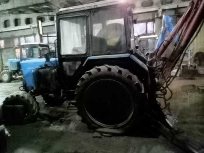 Экскаватор-погрузчик ЭО-2621ВЗ