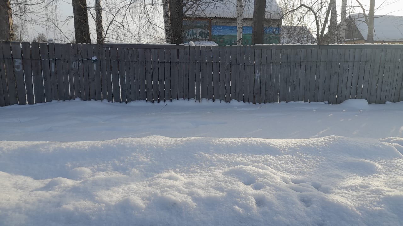 Торговый стенд с прилавком для торговли ритуальными товарами на городском кладбище п. Рябково (место №13 в схеме размещения объектов)