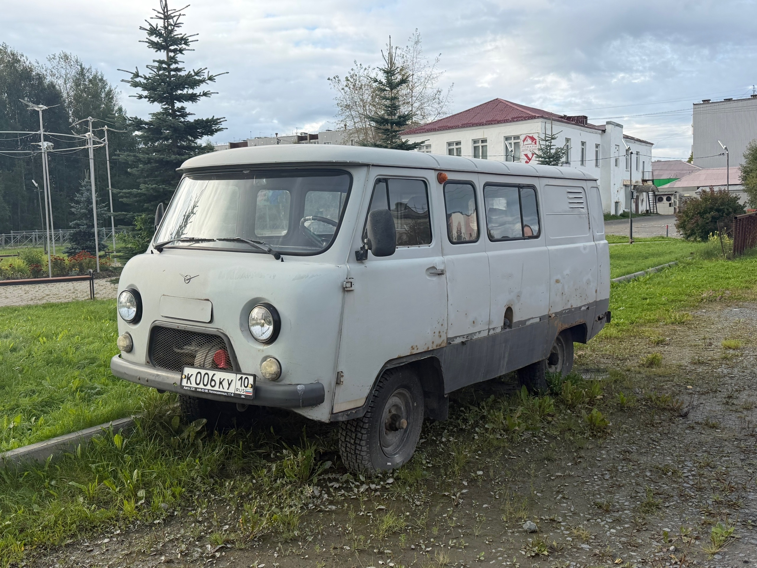 Автомобиль УАЗ-390902, регистрационный номер К006КУ10