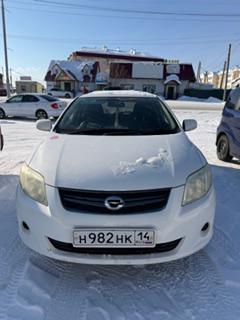 Toyota Corolla Fielder, 2010 г.в., цвет белый, NZE1419141142, мощность двигателя 110.000 л.с. Местонахождение: РС(Я), Мегино-Кангаласский район. Собственник Кириллина А.В.