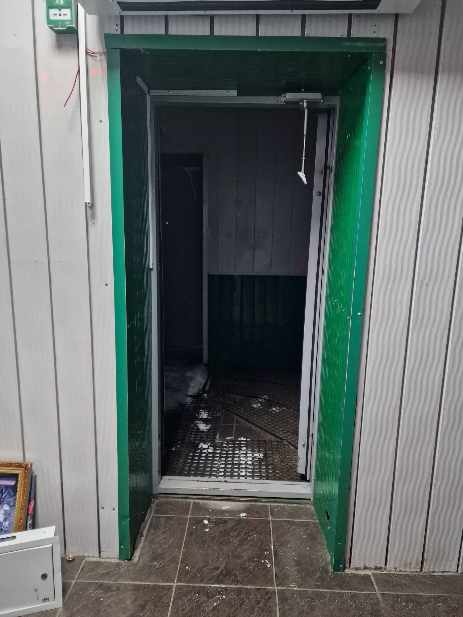 Часть нежилого помещения IV, расположенного по адресу: Красноярский край, г.Норильск, район Талнах, ул.Диксона, д.5