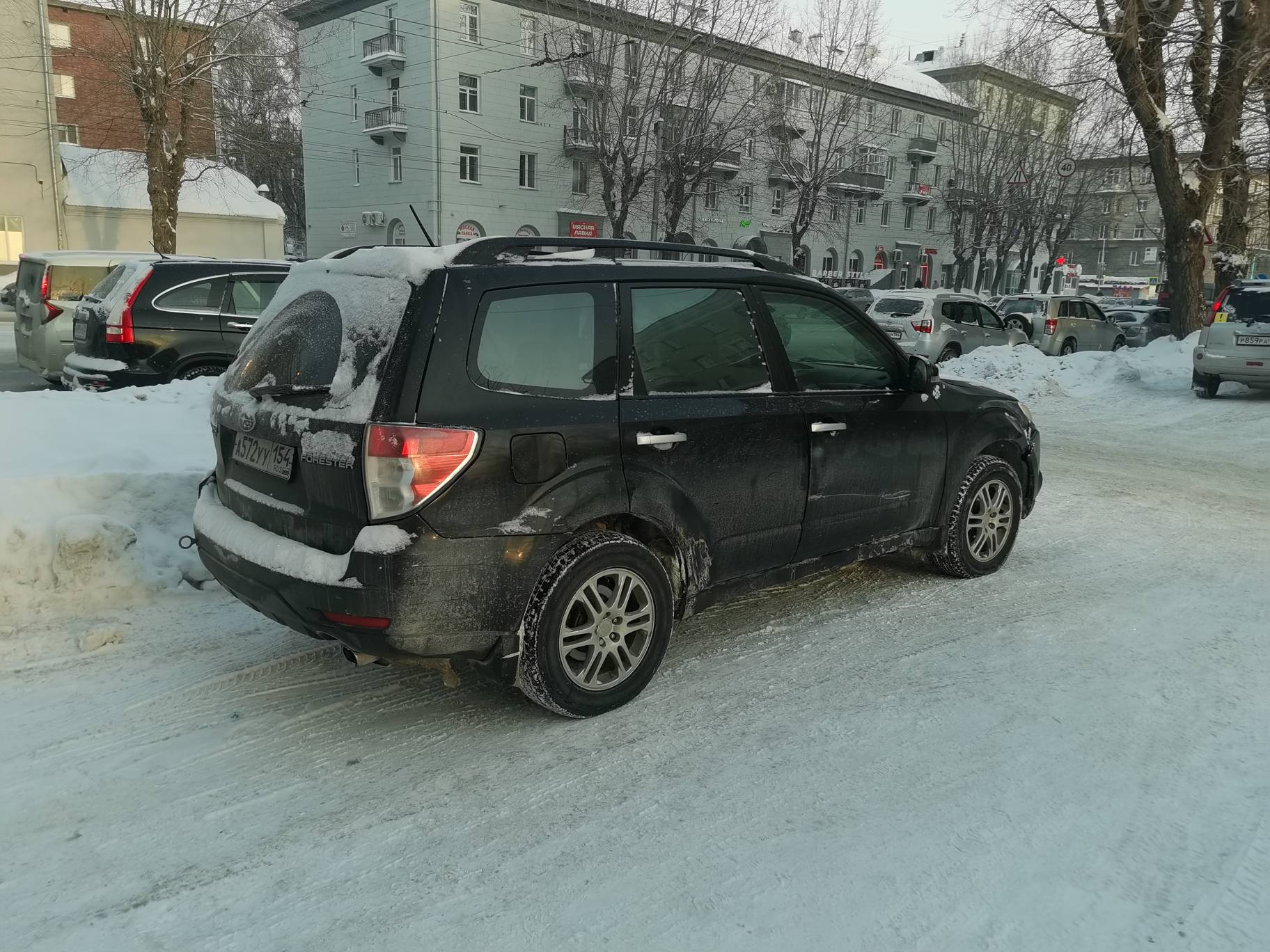 Легковой автомобиль SUBARU FORESTER, 2011 г.в., г/н: А572УУ154, VIN: JF1SHMLS5BG240904, черного цвета (залог, повтор)
