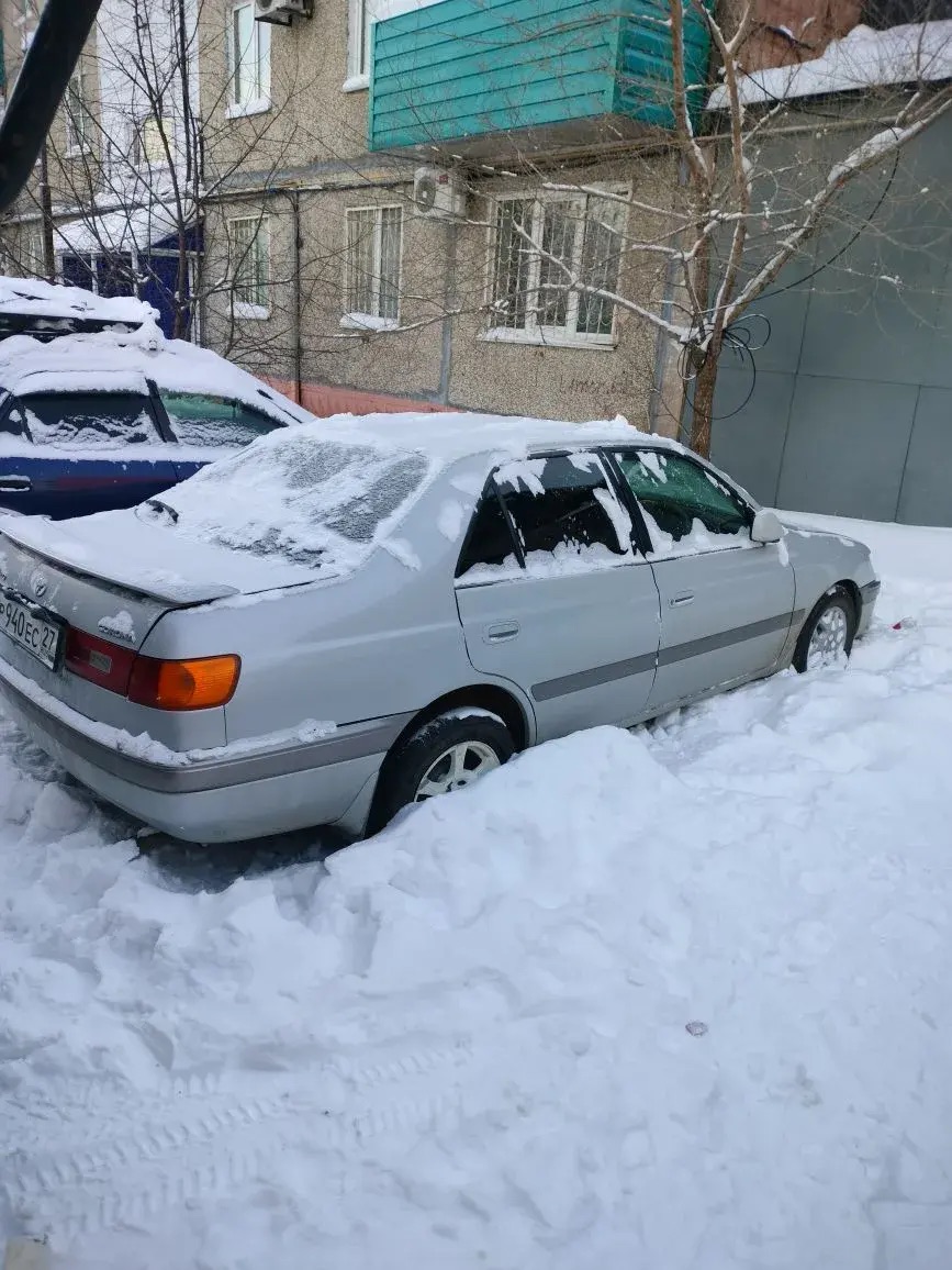 Автомобиль марки Toyota Corona Premio г/н Р940ЕС27, № кузова ST100007994, № двигателя 7001263, цвет серый