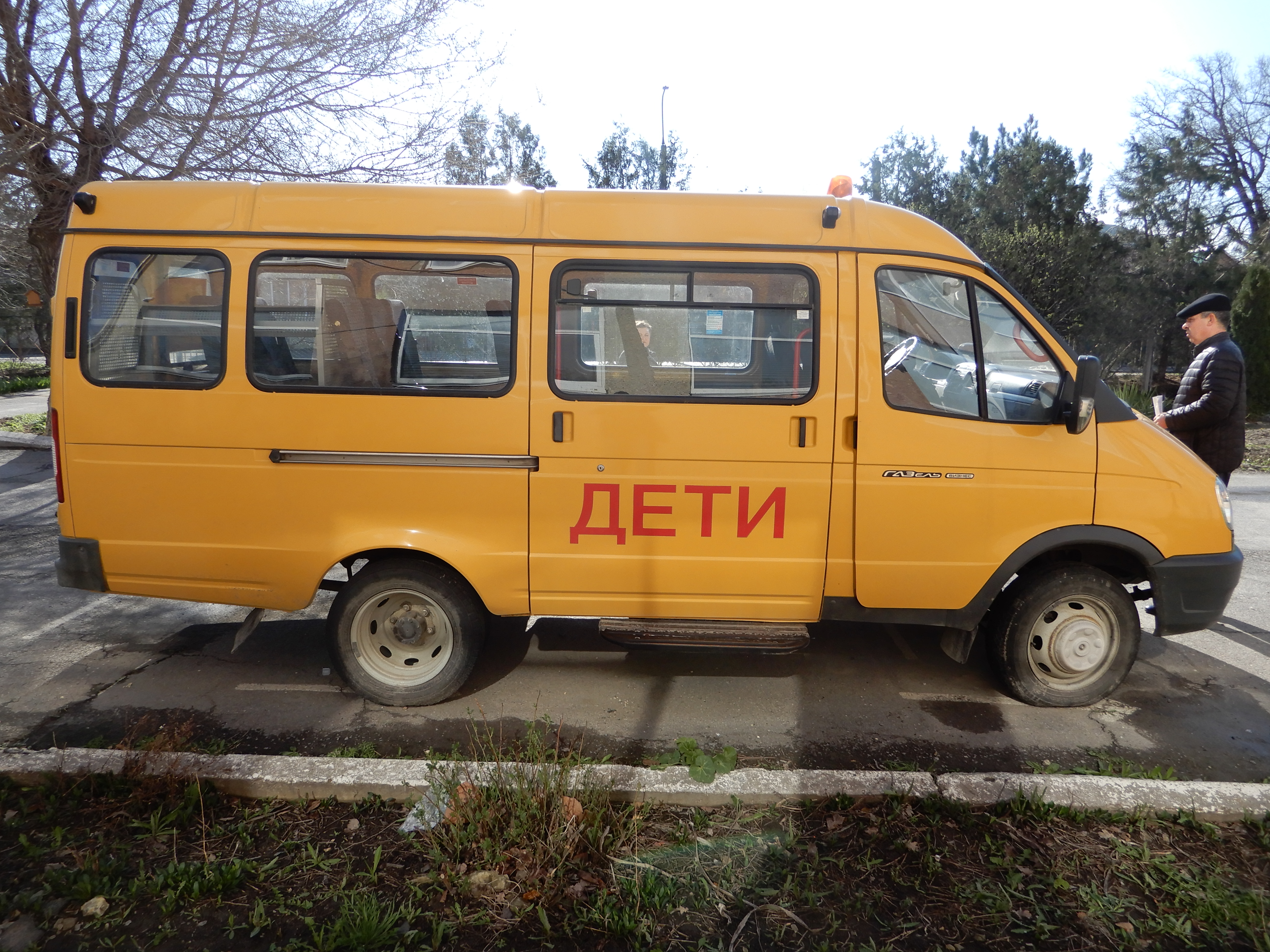 автобус специальный для перевозки детей ГАЗ 322121