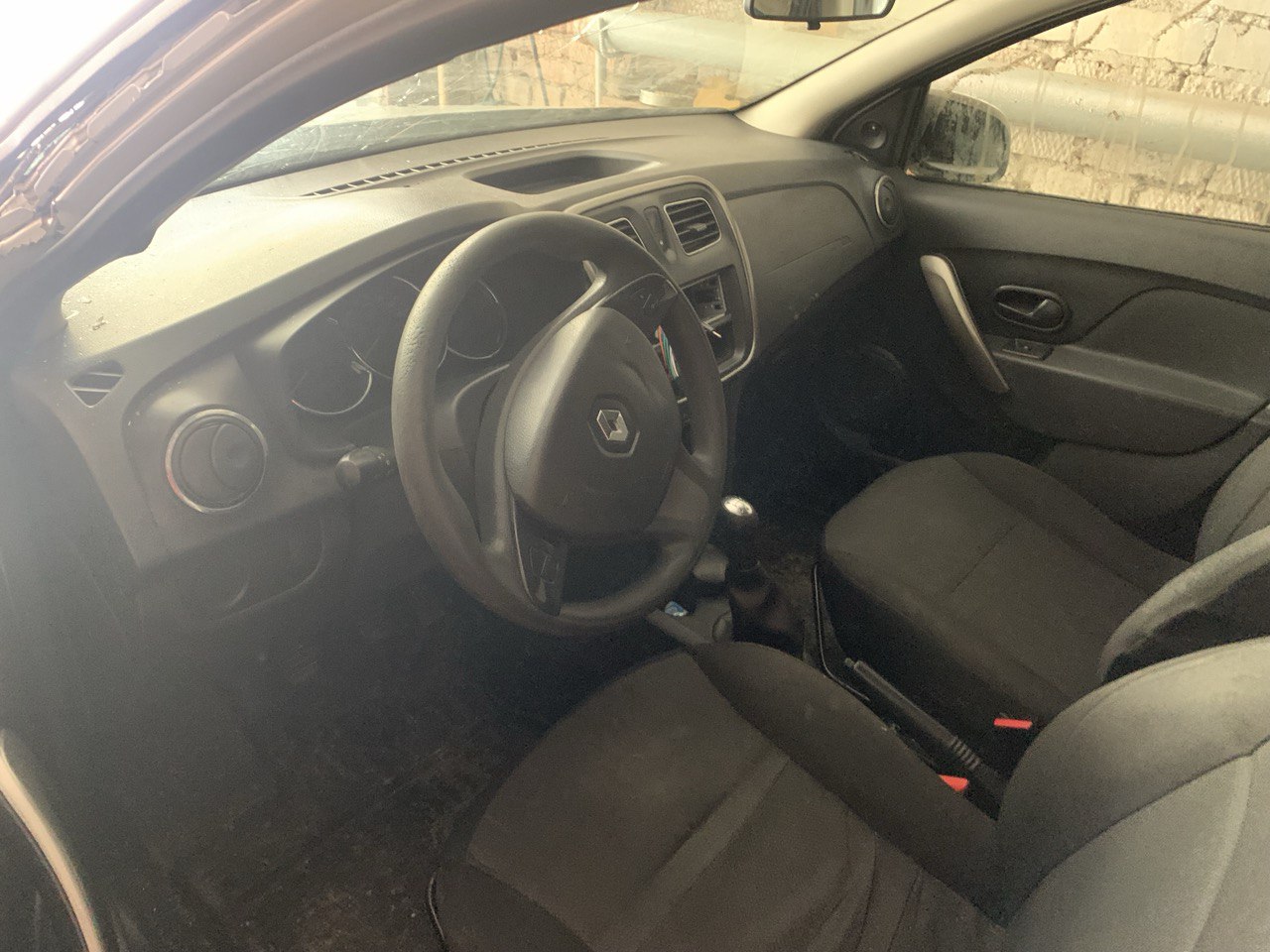 Транспортное средство RENAULT SANDERO, легковой хэтчбек, год изготовления 2014, идентификационный номер (VIN): X7L5SRAV451782967, модель, № двигателя: К7МА812 UB04242 шасси рама номер отсутствует, кузов (кабина, прицеп) № X7L5SRAV451782967, цвет кузова (кабины, прицепа) белый, мощность двигателя 82 л.с., тип двигателя бензиновый.