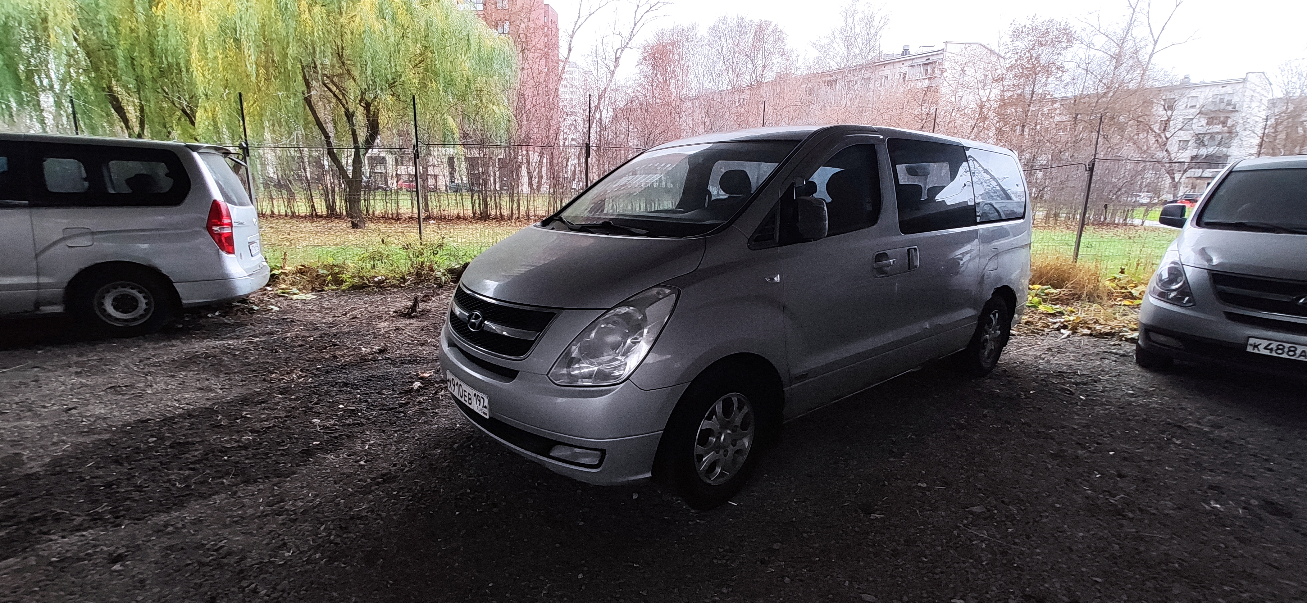Продажа транспортного средства Автобусы HYUNDAI GRAND STAREX, идентификационный номер (VIN) – KMJWAH7JP8U053887