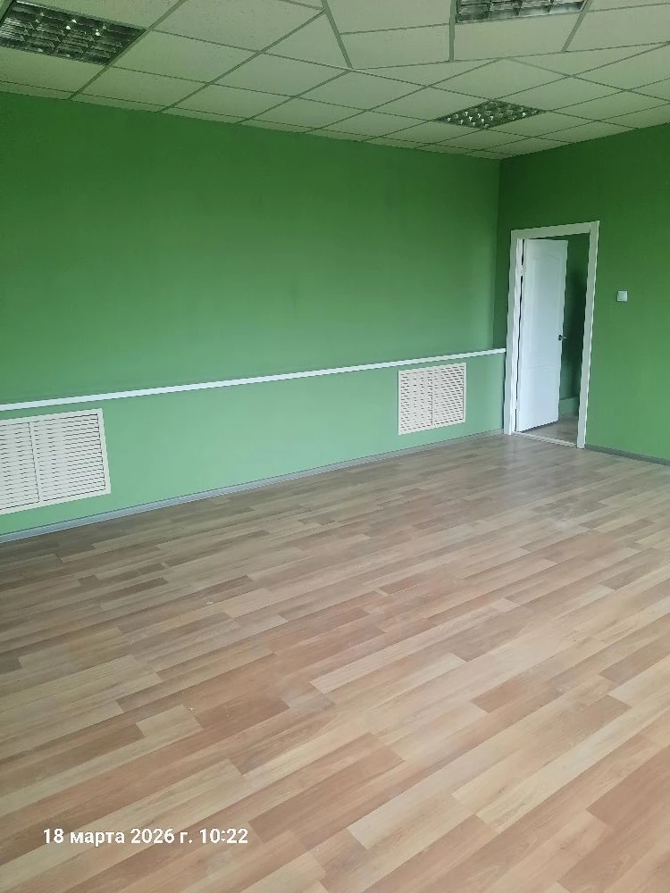 Нежилое помещение в Здании лаборатории с пристройками лит. 2, 2А, 2Б, 2В кадастровый номер 25:28:040003:572, расположенное на 3 этаже здания по адресу: Приморский край, г. Владивосток, ул. Бородинская, 14, общей площадью 75,7 кв.м. (Лит. 2Б помещение № 27, 28, 29, 30, 31)