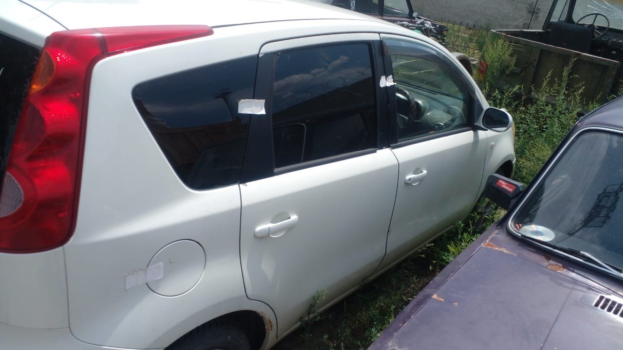 А/м «НИССАН НОТЕ», VIN E11-128763, г/н К385АС123, 2006 г/в, ключи от автомобиля, свидетельство о регистрации ТС. 1 шт