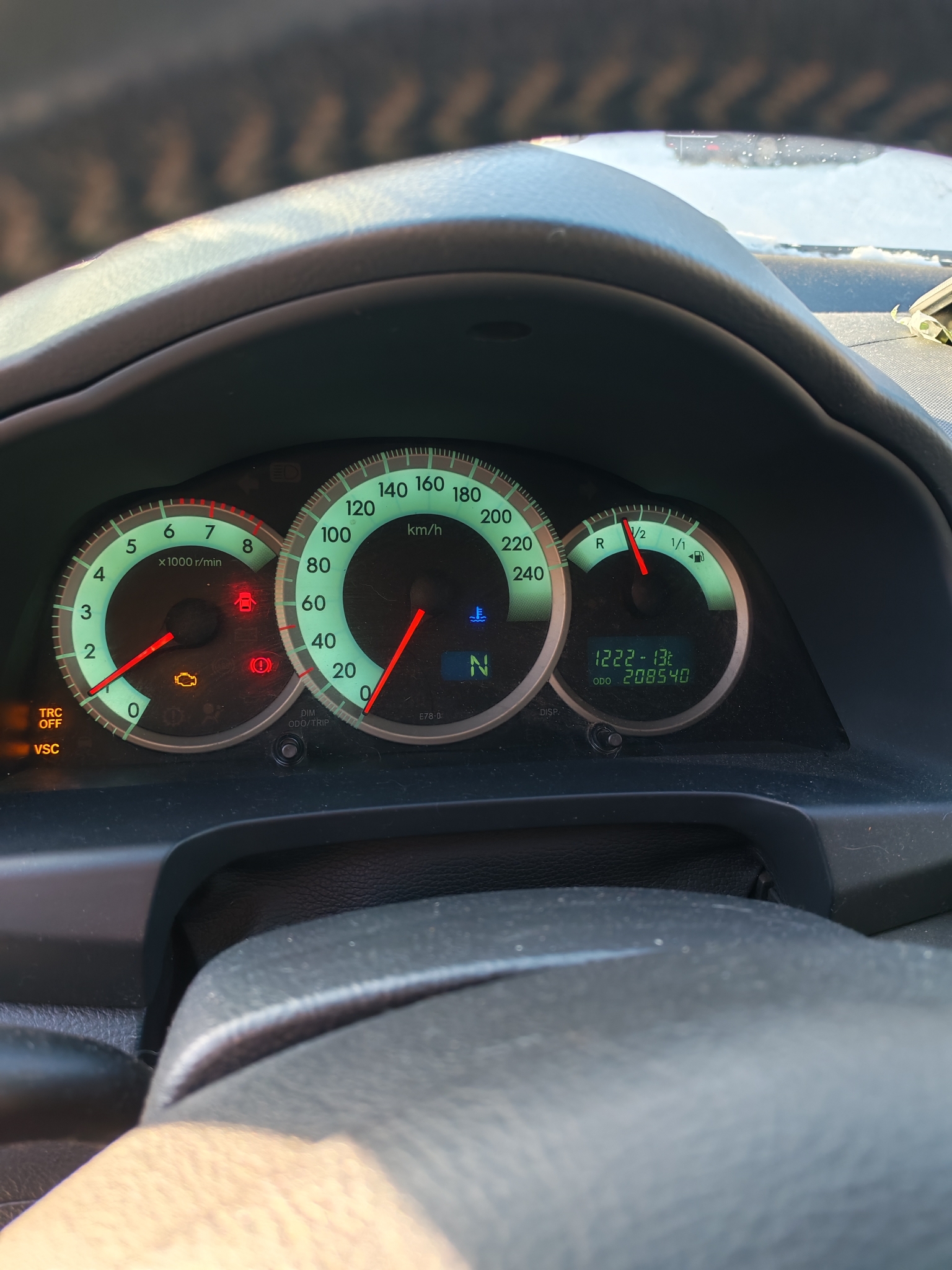 Лот № 2. Автомобиль Toyota Corolla Verso, 2008 года выпуска, государственный номер Р328КУ60, идентификационный номер (VIN) NMTER16R00R137944. Местонахождение: Псковская обл., Великолукский р-н, д. Рыкаво, ул. Лазаревская, д. 13. Основание для реализации на торгах - постановление судебного пристава-исполнителя о передаче на реализацию на торги. Должник (собственник) – Васильева Ю.В.