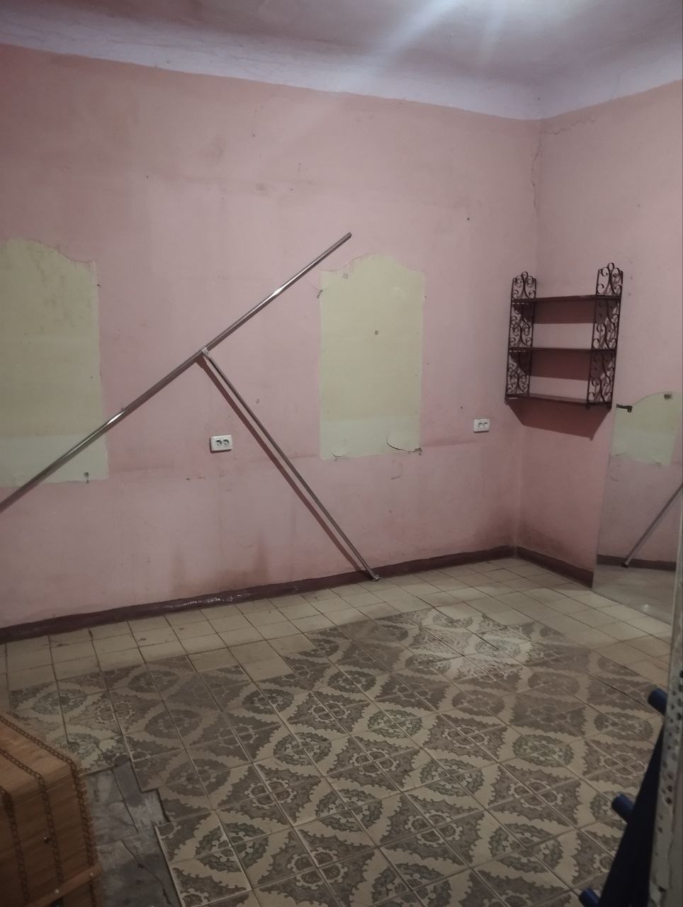 Нежилое помещение, расположенное по адресу: РФ, ДНР, г.о. Донецк, г. Донецк, ул. Буденновских партизан, д. 47 кадастровый номер 93:27:0010922:874