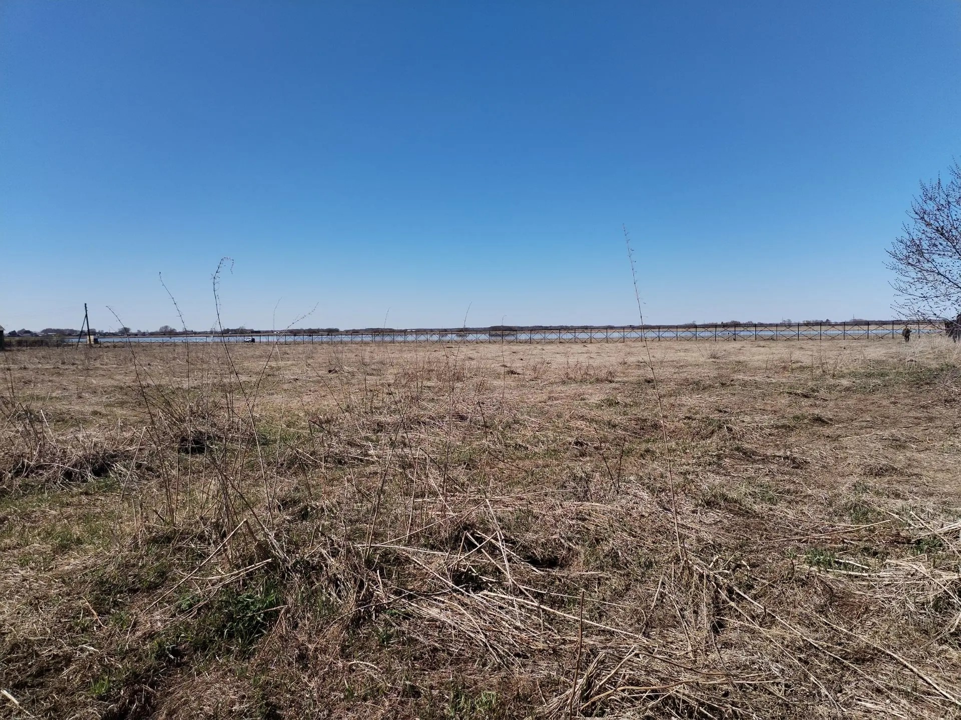 Право заключения договора купли-продажи муниципального имущества указанного в описании лота