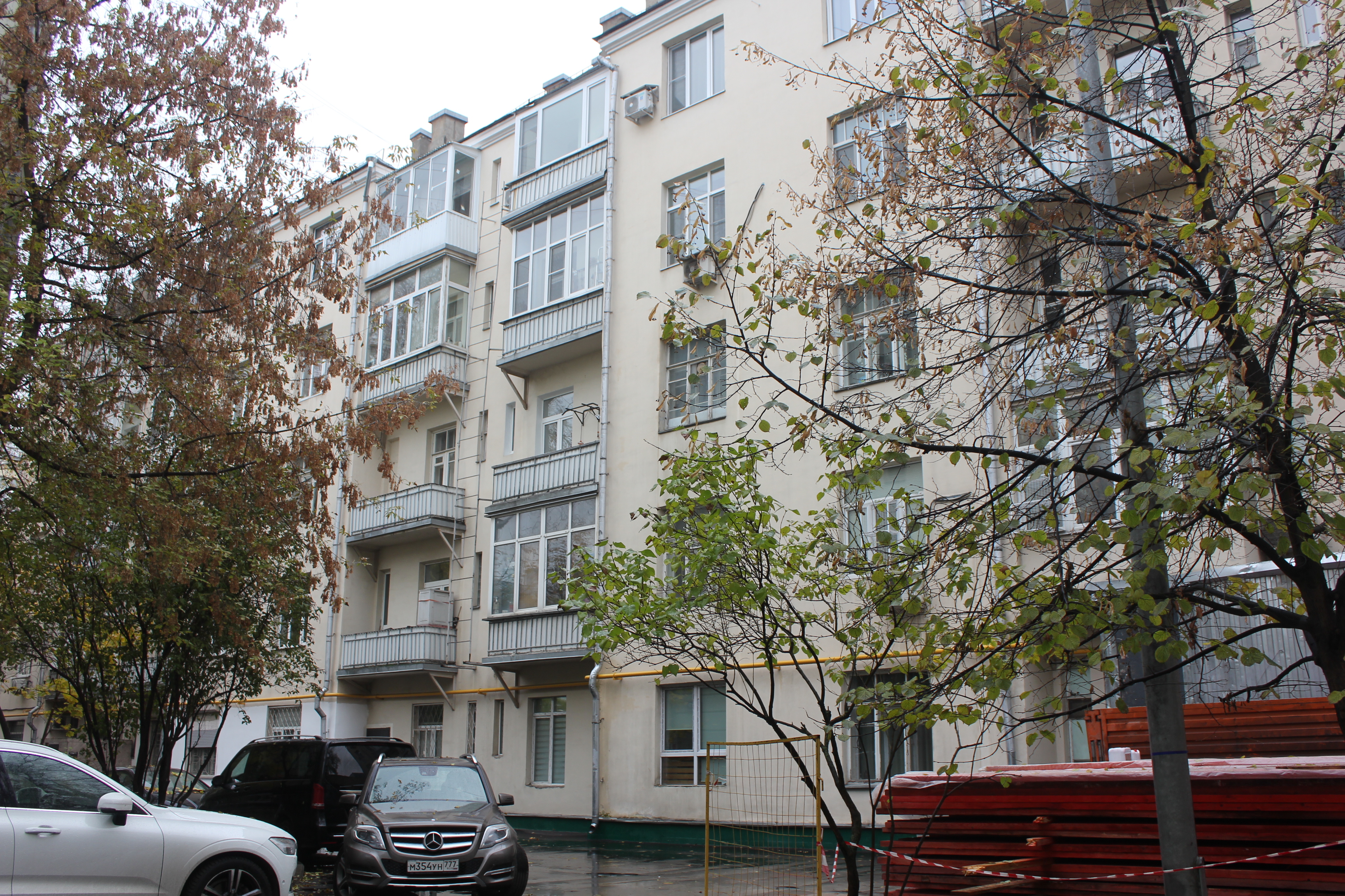 Продажа имущества, находящегося в собственности города Москвы, нежилые помещения по адресу: г. Москва, ул. Трубная, д. 25, стр. 2, общей площадью 353,8 кв. м. (Подвал № 0), кадастровые номера: 77:01:0001092:4053, 77:01:0001090:3304 посредством публичного предложения
