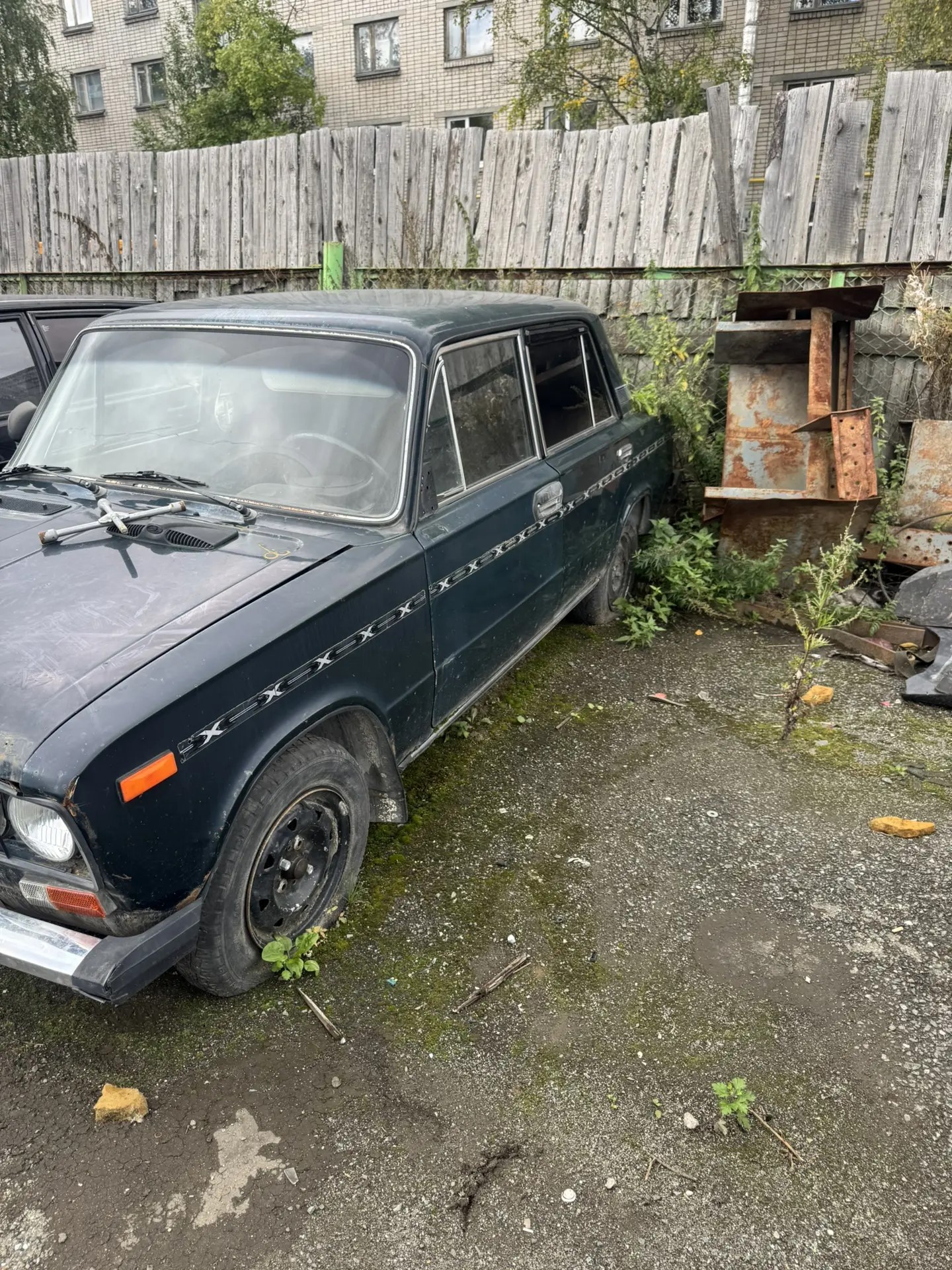 Автомобиль марки "ВАЗ-2106" 2004 г.в., г.н. У 208 СУ 66, VIN XTK21060040102052