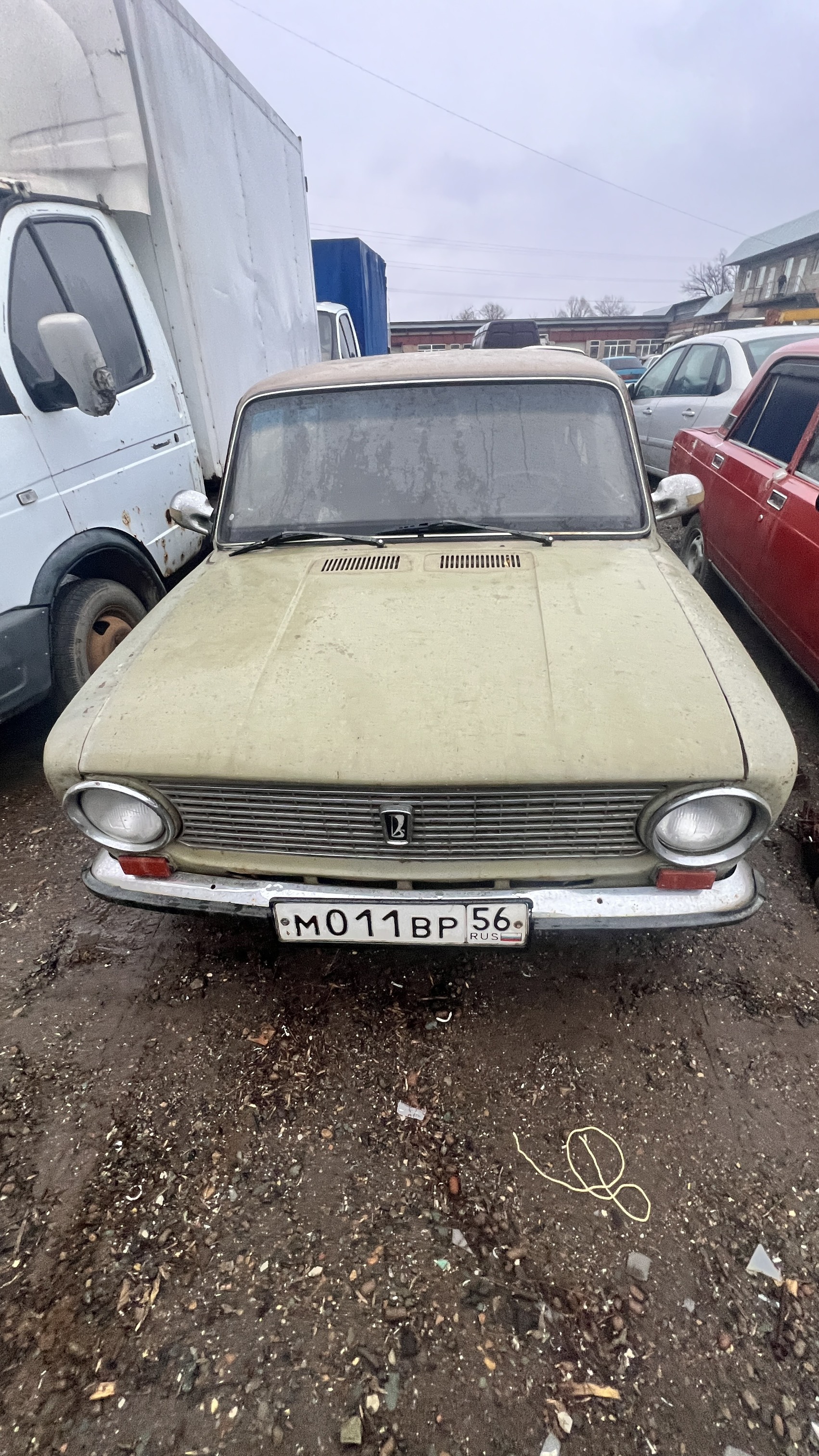 Легковой автомобиль ВАЗ 21013, 1984 г/в, г/н М 011 ВР 56, VIN XTA210130E4462812, в кузове темно-бежевого цвет