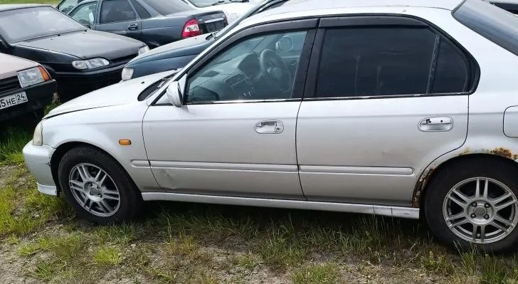 Легковой автомобиль Honda Civic Ferio, 2000 г.в, г/н В020ХТ24, vin отсутствует, кузов № EK3-3411125, двигатель № D15B 3516088, цвет серый, рабочее состояние и комплектность не проверялось. Находится в г. Канск, данное имущество обращено в доход государства. (Документы и ключи отсутствуют). (992/26)