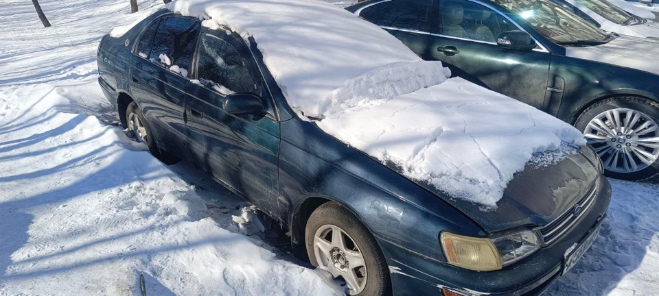Автомобиль марки Toyota Corona, г/н A569HX27, 1990 г.в, № кузова ST1900065159, темно - зеленого цвета