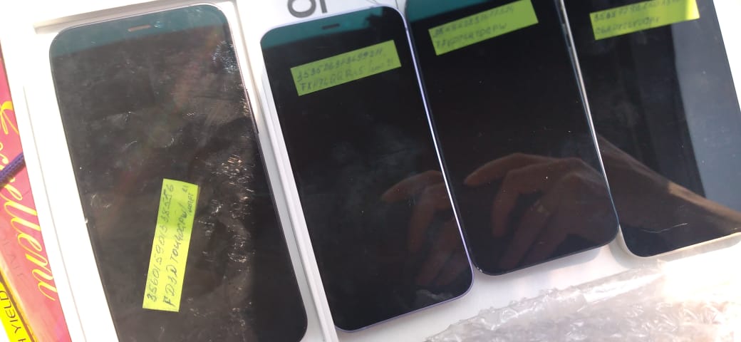 Мобильные телефоны iPhone 12 mini - 9 шт.