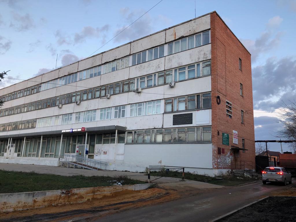 Объект аренды, площадь 67,8 кв. м, номера на поэтажном плане: этаж 1, пом. 46 - 48, адрес (местонахождение) объекта: Тульская область, р-н Узловский, г. Узловая, пл. Ленина, д. 3. Вход в объект аренды из общей входной группы