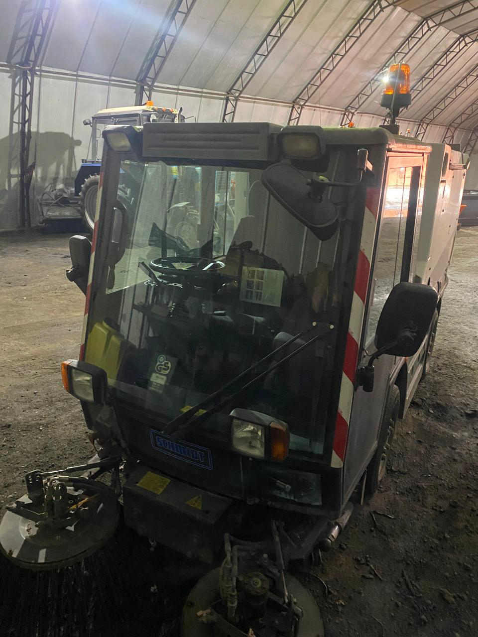 SCHMIDT SWINGO COMPACT 200 коммунальная машина