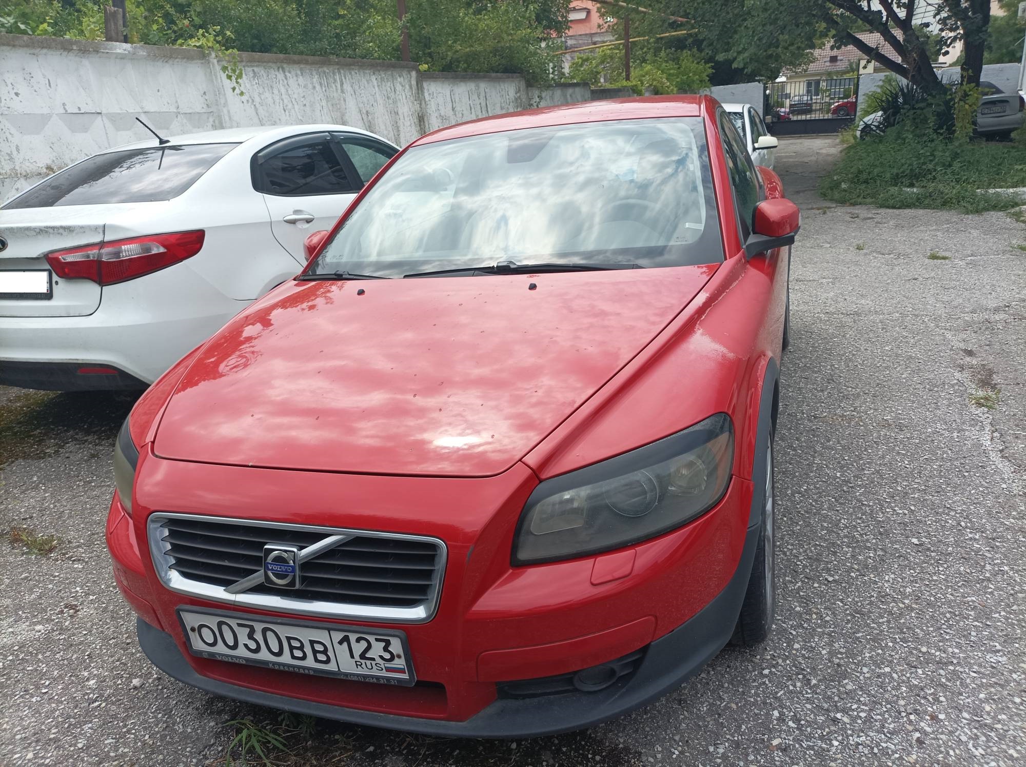 Д-к: Бриллиантова Н.В. Легковой автомобиль VOLVO C30, г.в. 2007, г/н О030ВВ123, VIN YV1MK385982051415. Местонахождение: Краснодарский край, г. Геленджик, ул. Мира 4. Начальная цена 444 563,60 руб., задаток 66 685 руб., шаг аукциона 4 446 руб., ув. 195