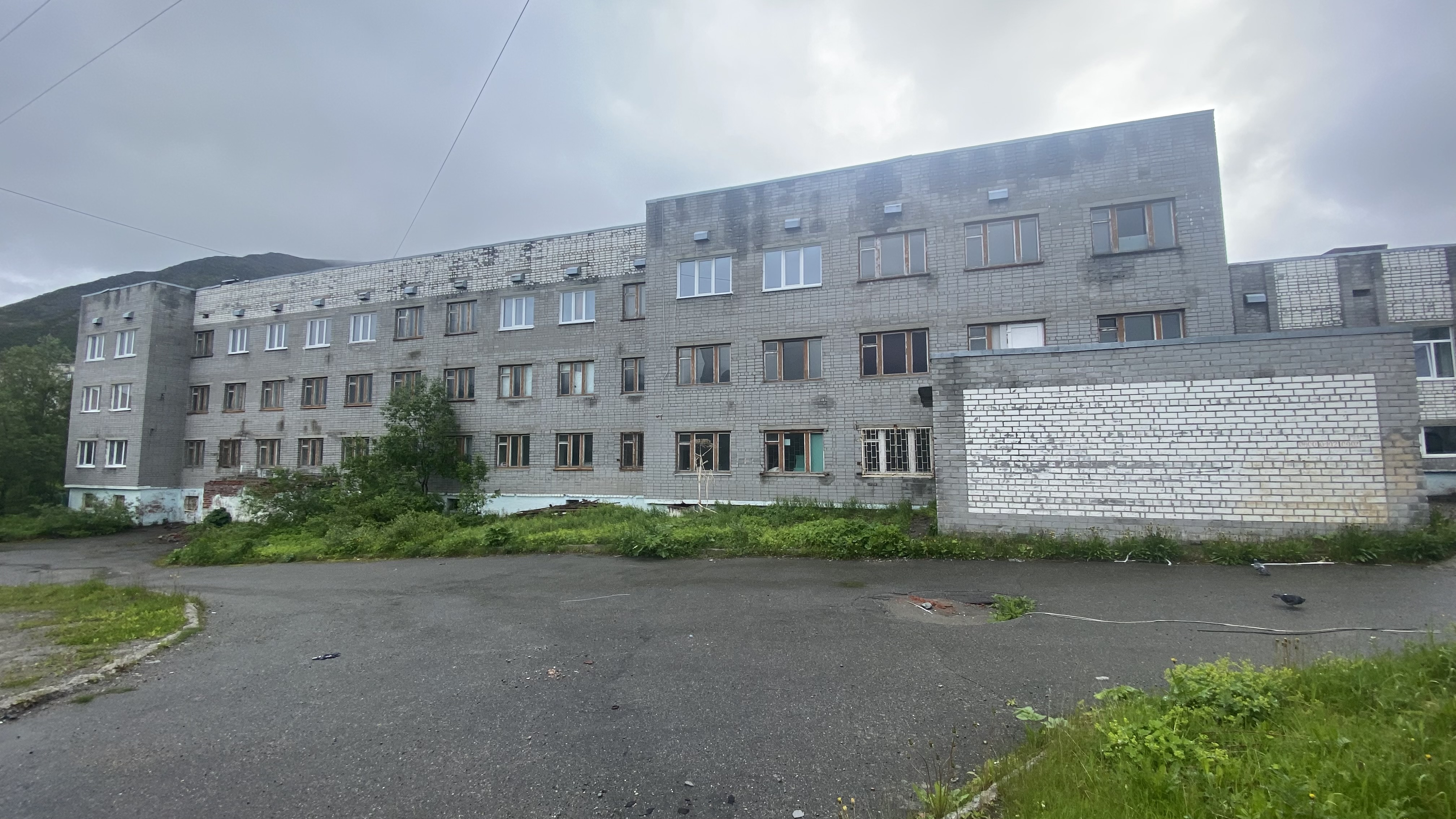 Помещение, назначение: нежилое, кадастровый номер 51:16:0040121:1976 по адресу: Мурманская область, городской округ город Кировск, город Кировск, улица Парковая, дом 12 литера Б, помещение 1