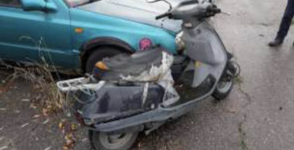 Скутер Honda Lead, год выпуска не установлен.