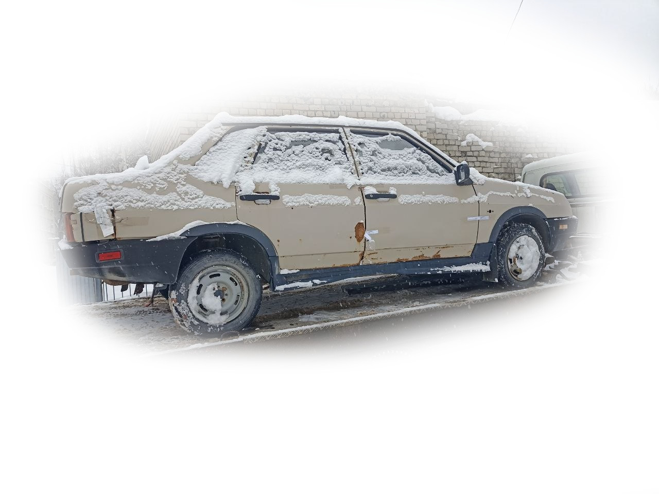 Автомобиль марки ВАЗ 21099 (185)