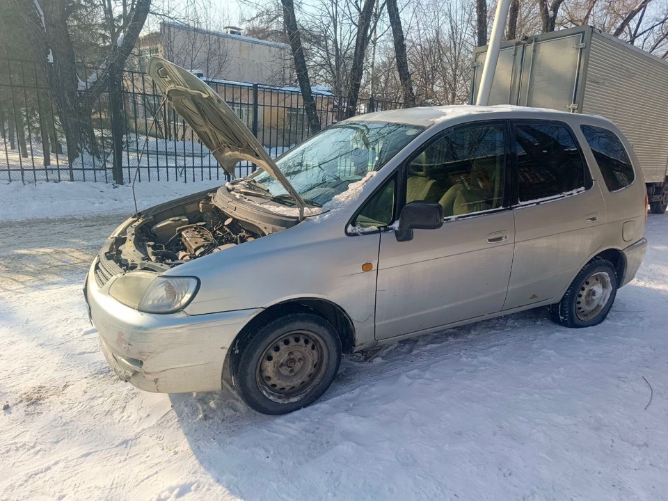 Автомобиль марки Toyota Corolla Spacio , Р056НА27 № двигателя Н326301 , № кузова АЕ1116123168 , цвет светло-серый,